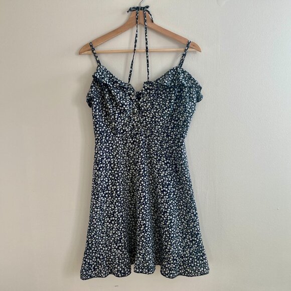 Lace-up flower pattern dress - Picture 2 of 8